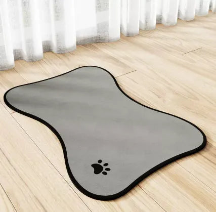Stylish Non-Slip Pet Food Mat for Cats and Dogs - Keep Mealtime Clean Needora