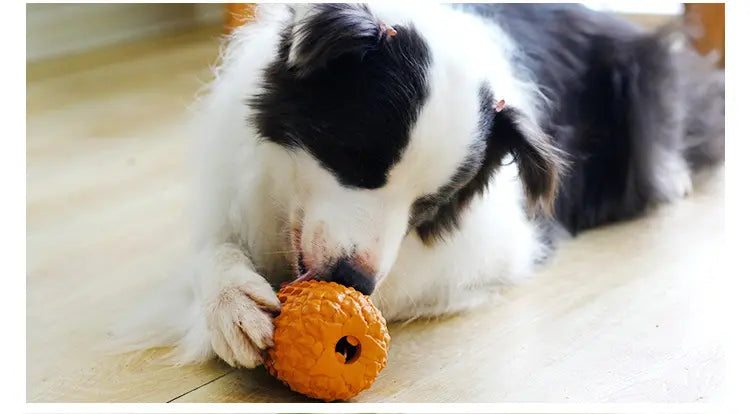 Dog Chews Toy Natural Rubber Environmental Protection Pet Leakage Training Toy Pineapple Model eprolo
