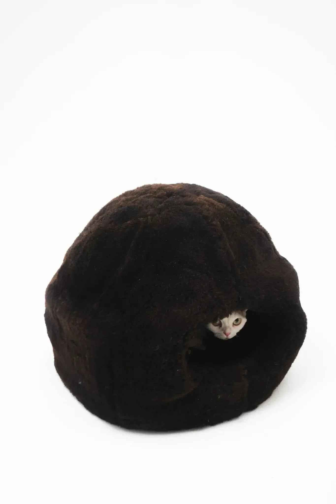 Nest Natural Sheepskin Pet Bed - Brown