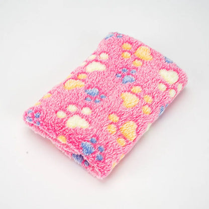 Soft Fleece Pet Blanket – Winter Warm Paw Print Sleeping Cover for Dogs & Cats