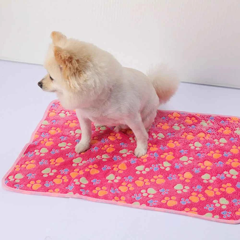 Soft Fleece Pet Blanket – Winter Warm Paw Print Sleeping Cover for Dogs & Cats