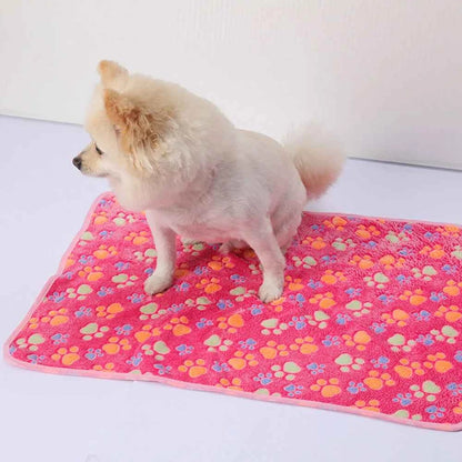 Soft Fleece Pet Blanket – Winter Warm Paw Print Sleeping Cover for Dogs & Cats