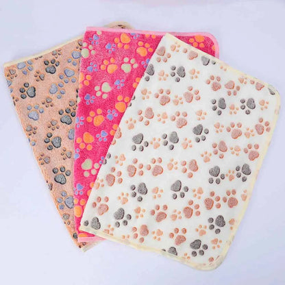 Soft Fleece Pet Blanket – Winter Warm Paw Print Sleeping Cover for Dogs & Cats