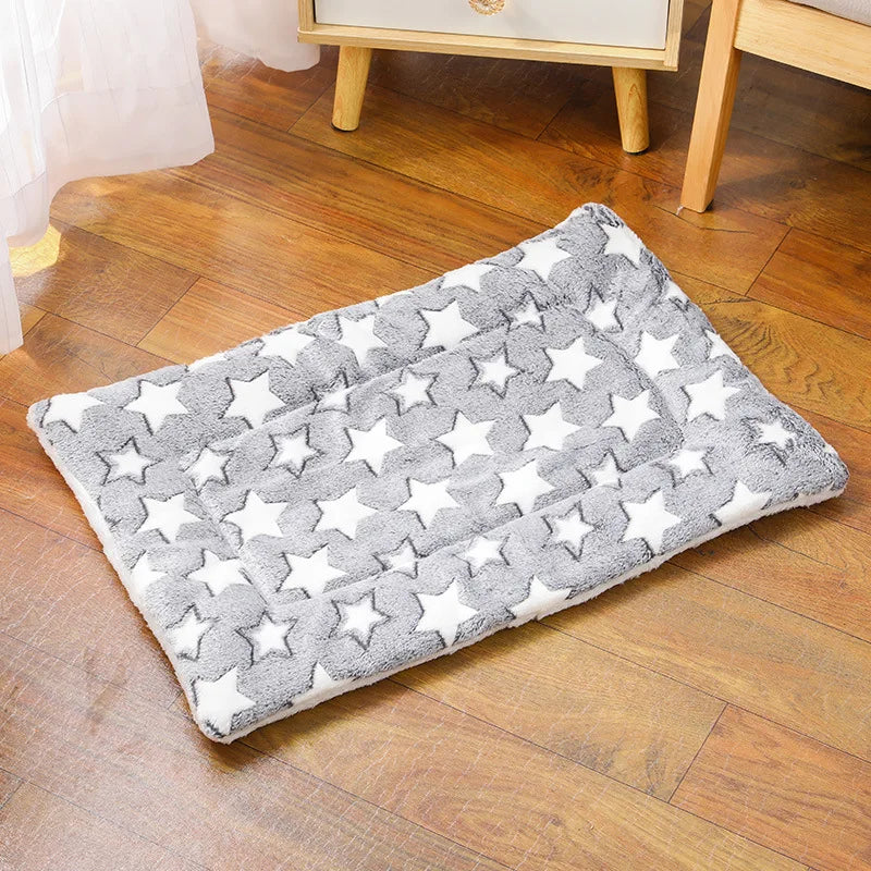 Plush Cat & Small Dog Bed – Soft Cozy Pet Sleeping Mat