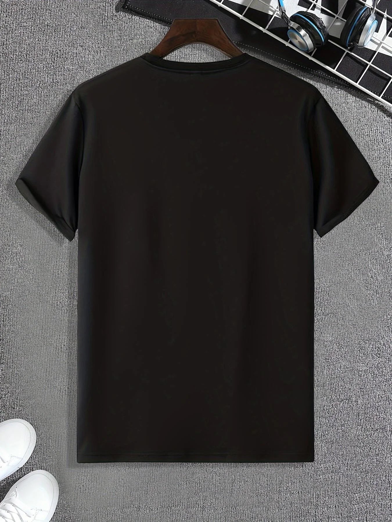 Men's casual round neck T-shirt with unique rabbit skull pattern - the perfect choice for summer