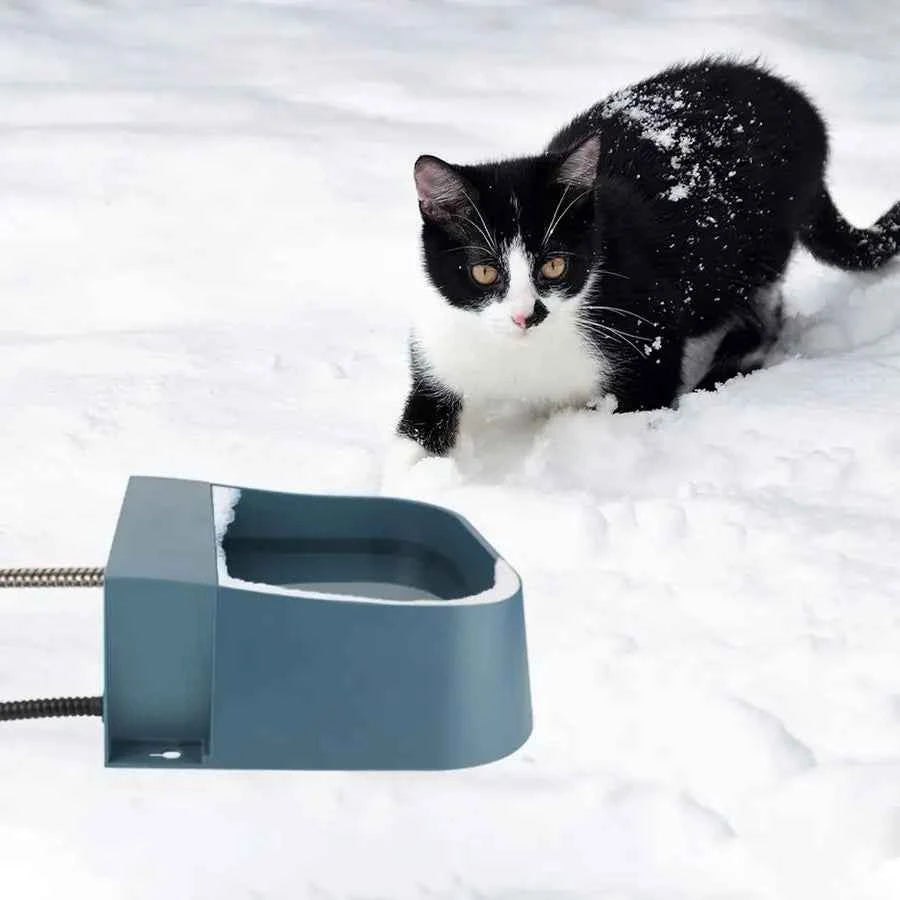 Automatic Heated Pet Water Dispenser – 2L Indoor/Outdoor Heated Bowl for Dogs & Cats
