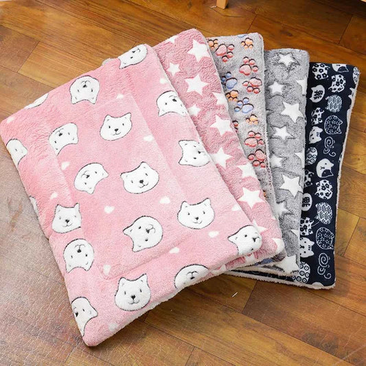 Plush Cat & Small Dog Bed – Soft Cozy Pet Sleeping Mat