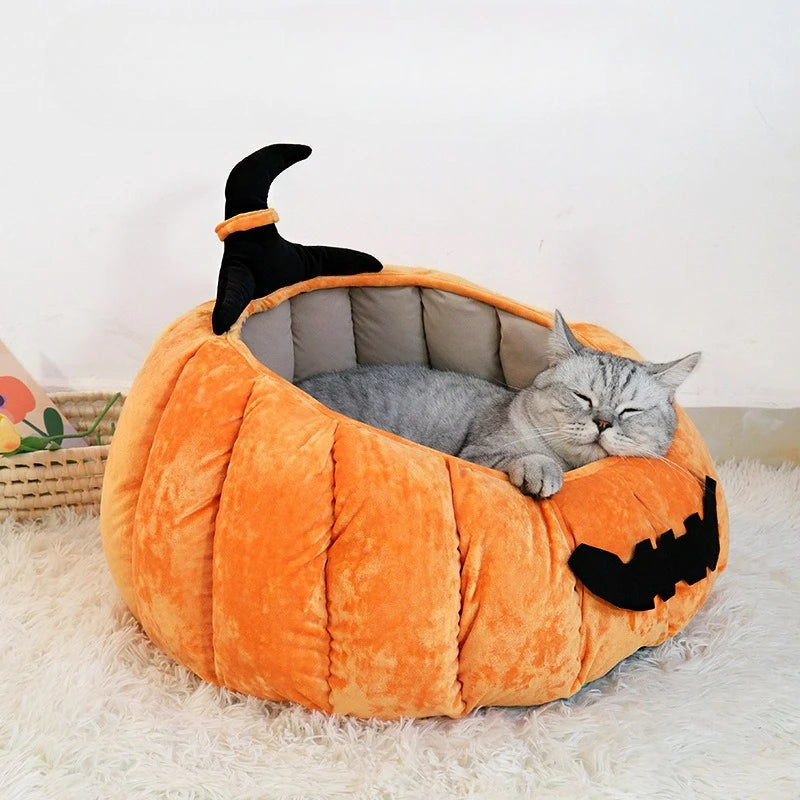 Halloween Pumpkin Cat Bed – Cozy Plush Pet Cave for Cats & Small Dogs