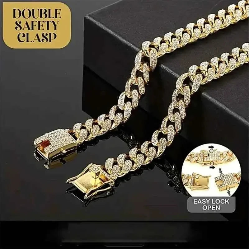Bling Rhinestone Dog Necklace – Crystal Pet Collar with Secure Double Lock for Dogs & Cats - Needora